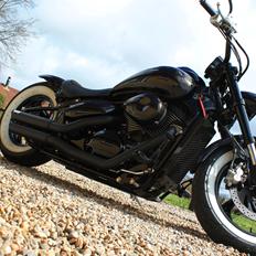 Suzuki Intruder M800 (custom) Tidl. MC