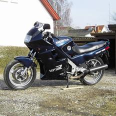 Honda VFR 750 F