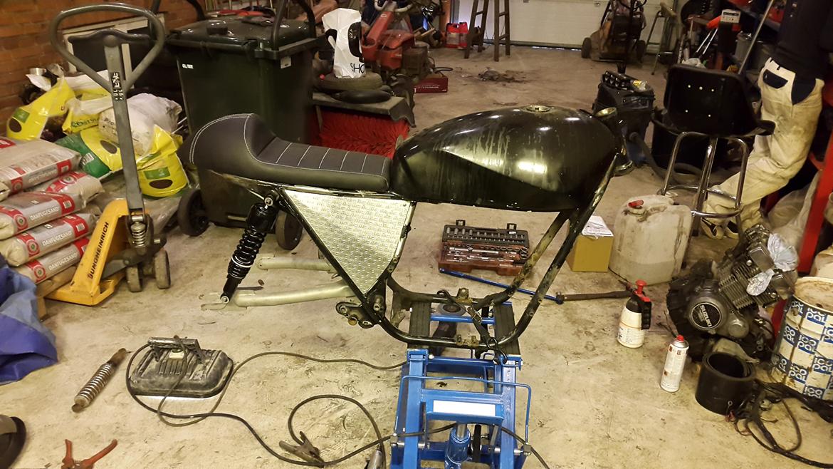 Suzuki GSX 400 F billede 8