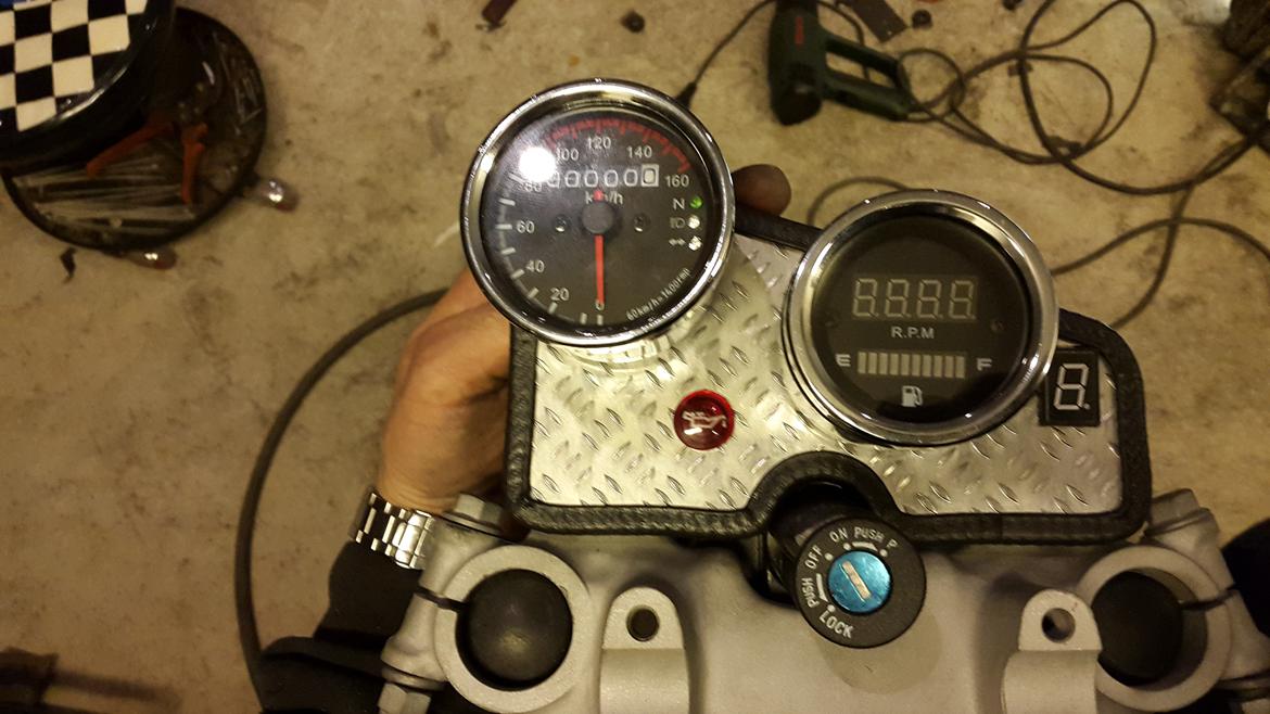 Suzuki GSX 400 F billede 10