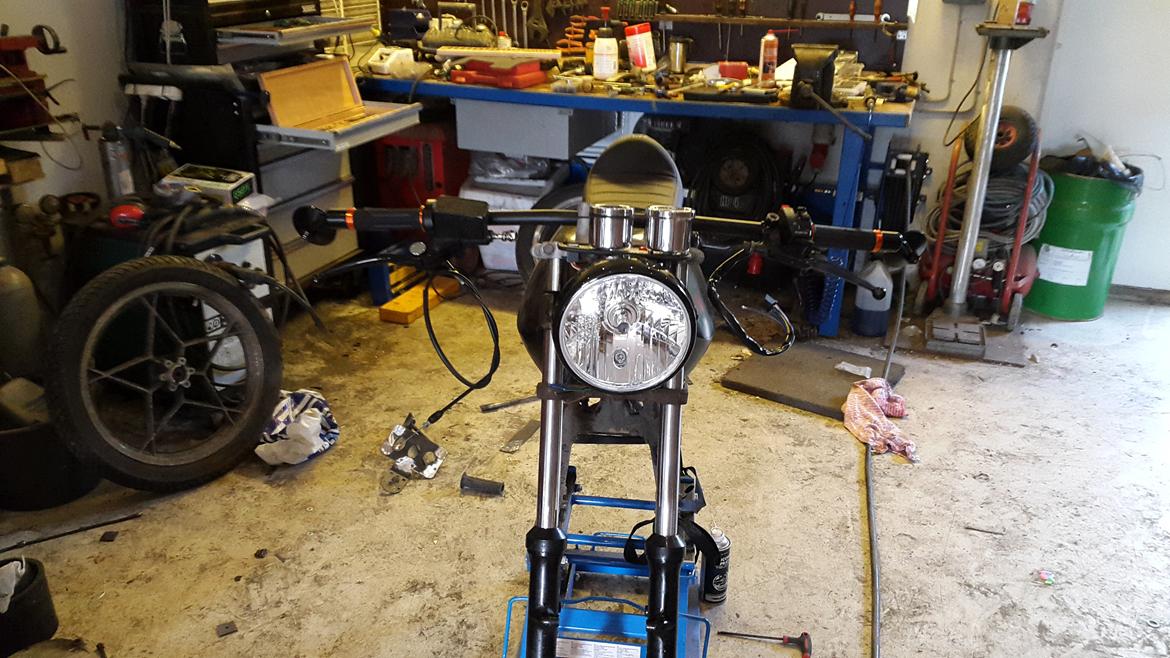 Suzuki GSX 400 F billede 13