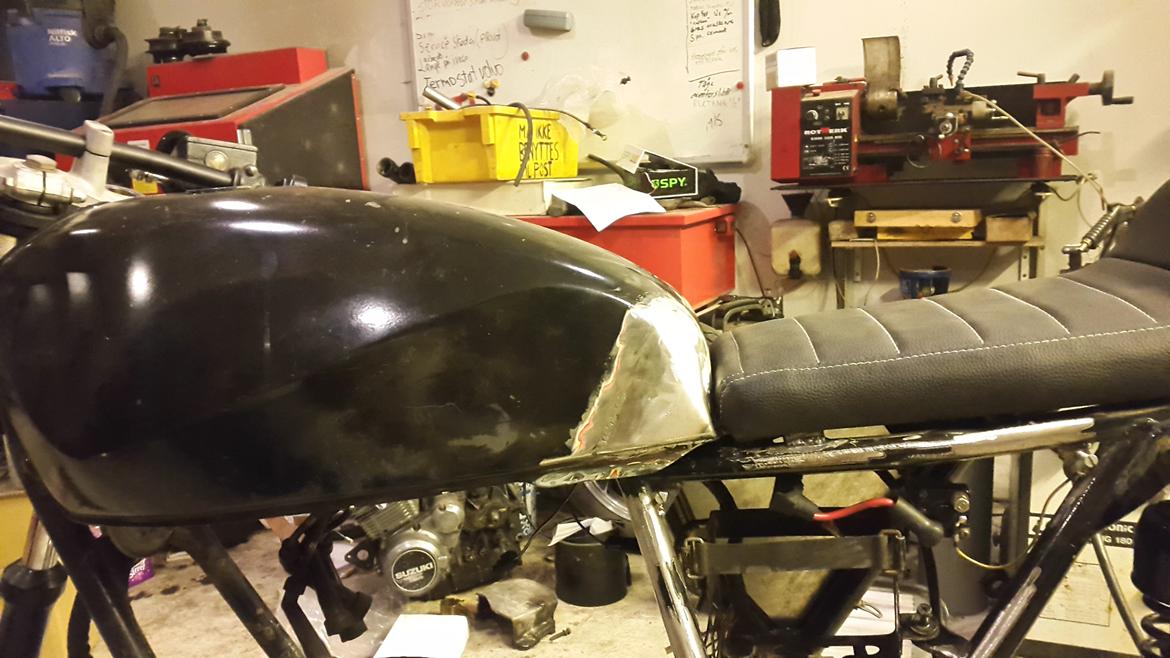 Suzuki GSX 400 F billede 15