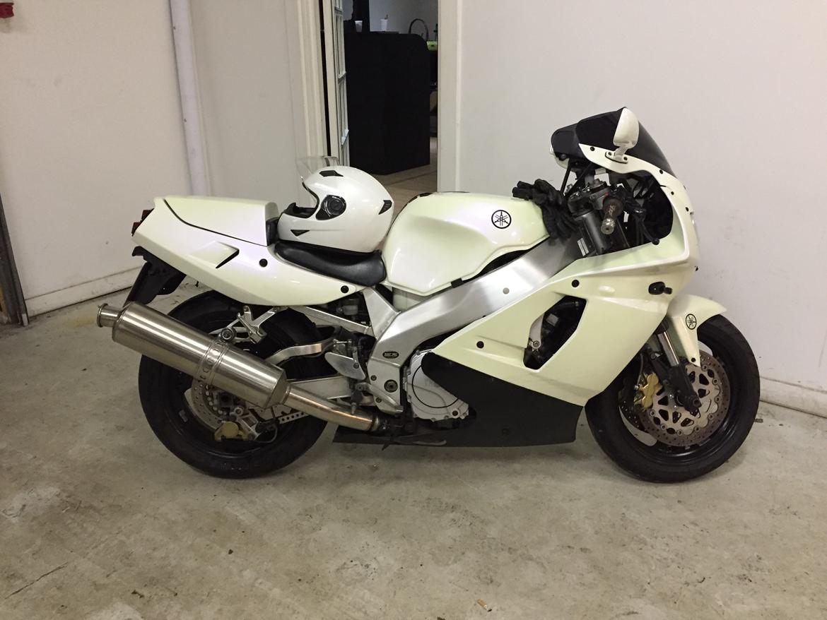 Yamaha YZF 750 R billede 2