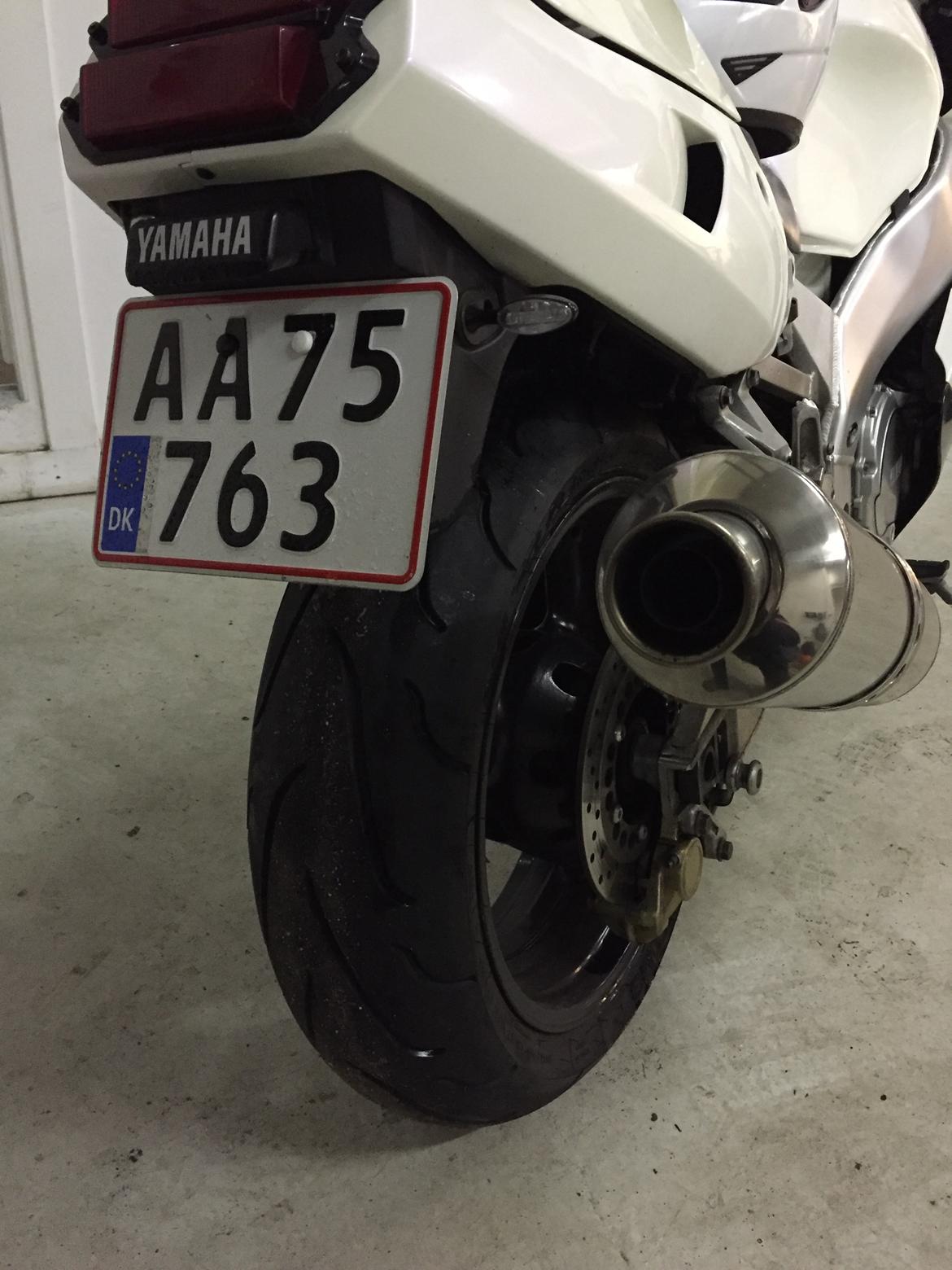 Yamaha YZF 750 R billede 5