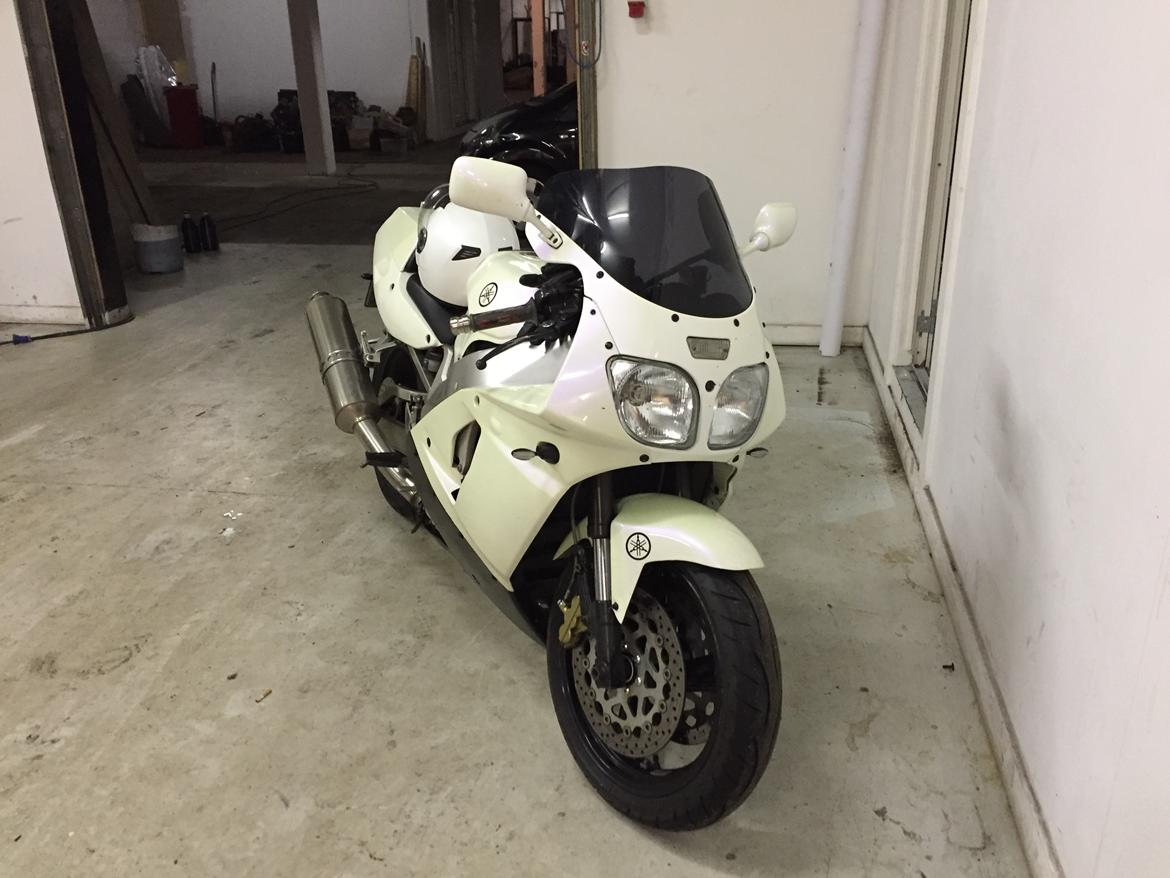 Yamaha YZF 750 R billede 3