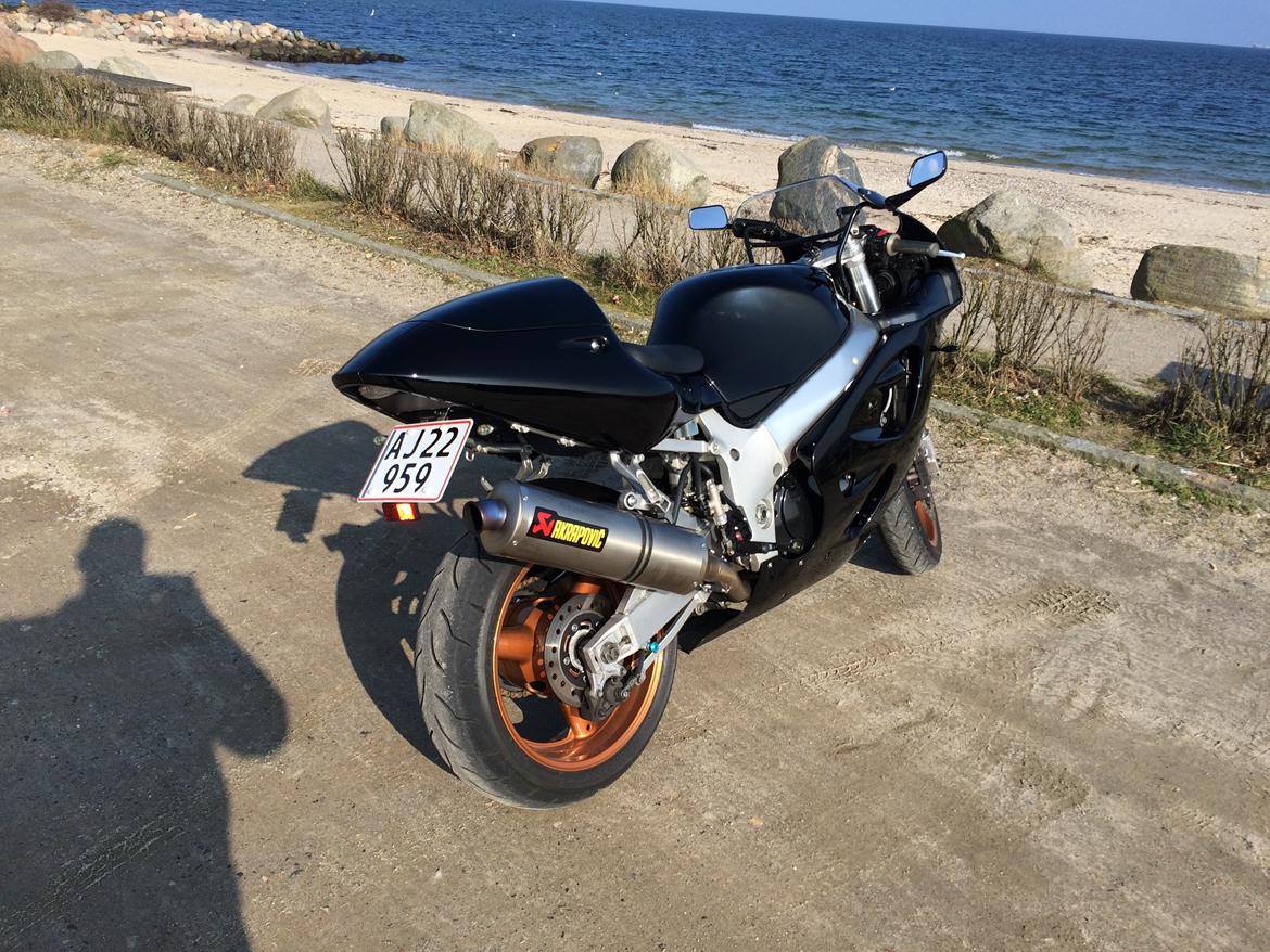Suzuki GSX-R 750 750WT SRAD billede 4