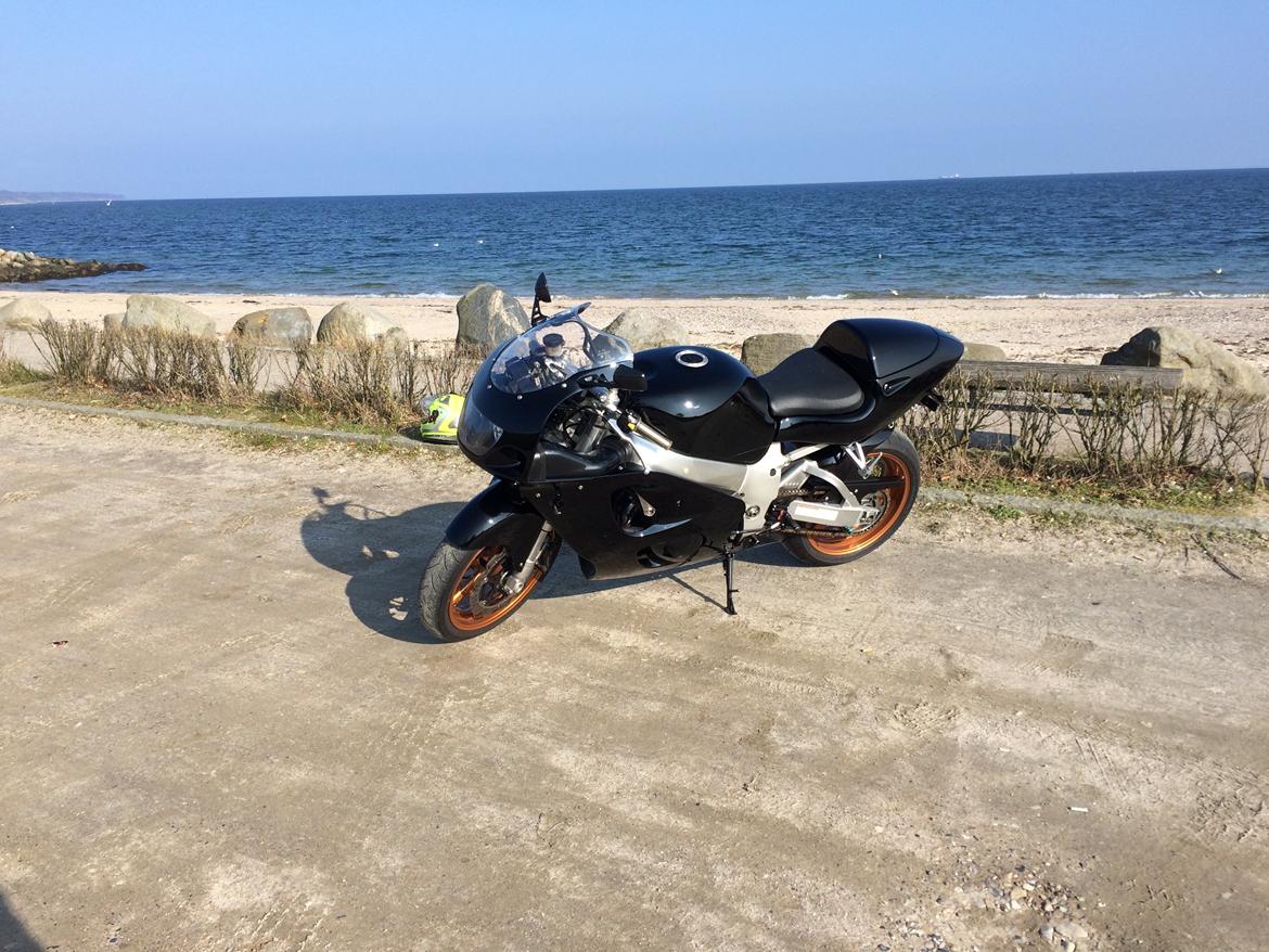 Suzuki GSX-R 750 750WT SRAD billede 9