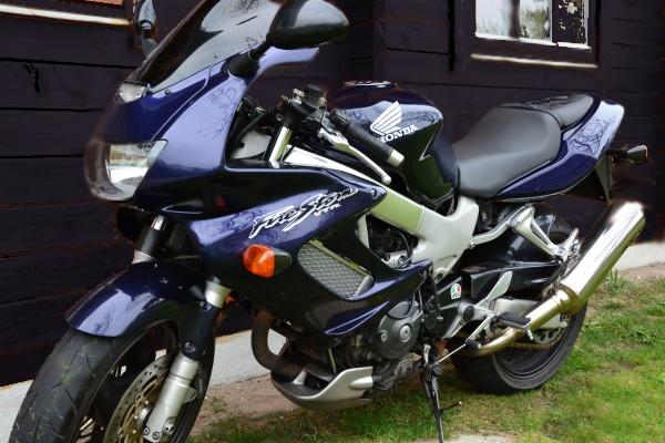 Honda VTR1000 Firestorm billede 4