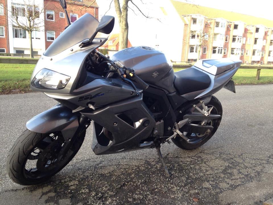 Suzuki [TOTALSKADET] SV650S billede 1