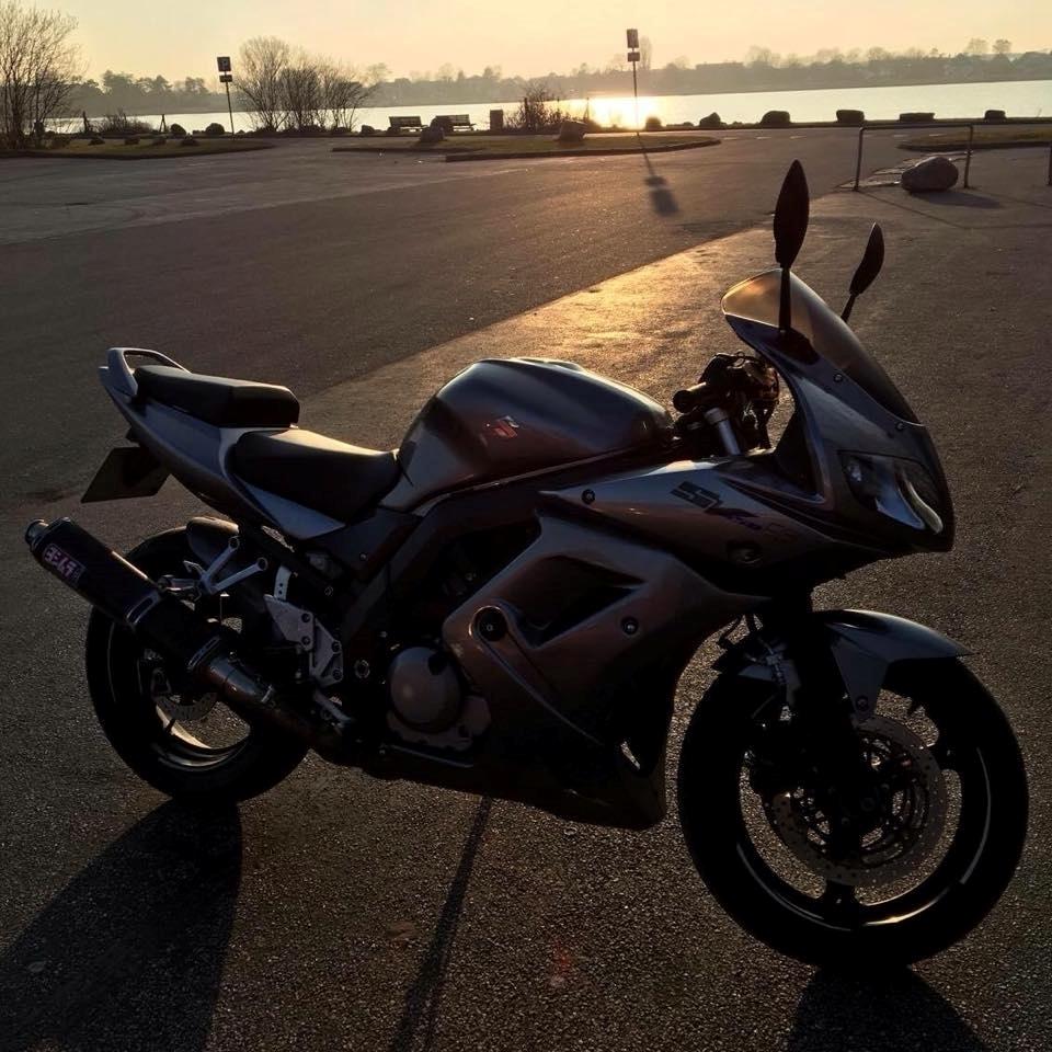 Suzuki [TOTALSKADET] SV650S billede 4
