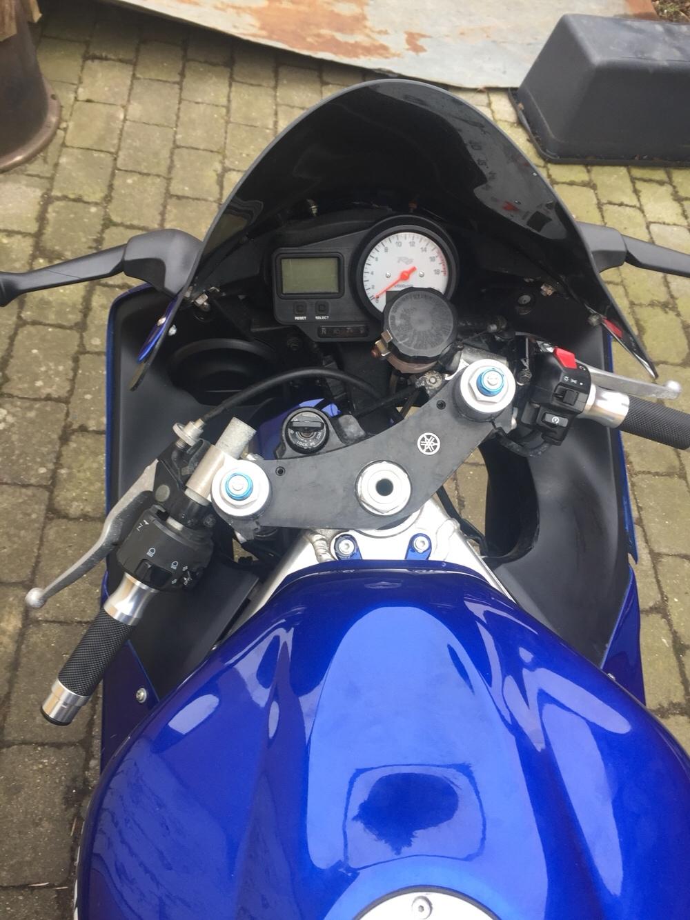 Yamaha R6 billede 7