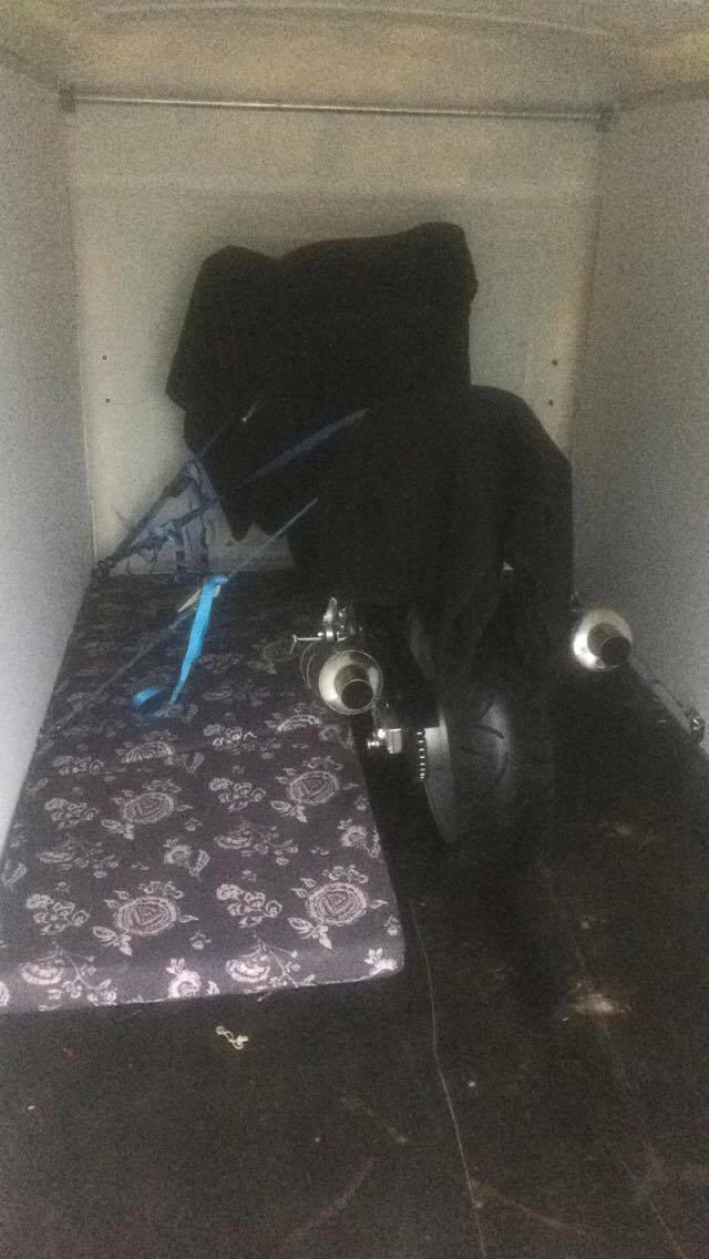 Suzuki sv1000s - Da den blev hentet, bare rolig sov ikke ved den ;) billede 3