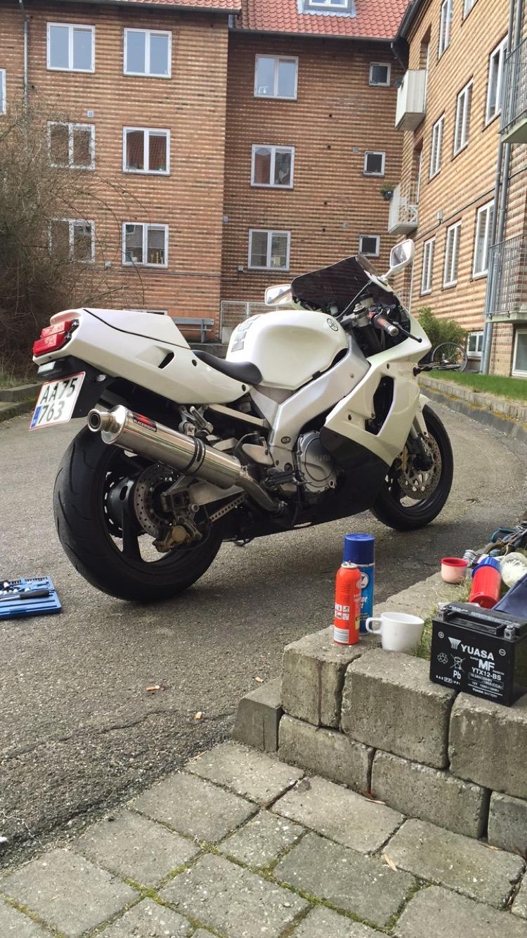 Yamaha YZF 750 R billede 1