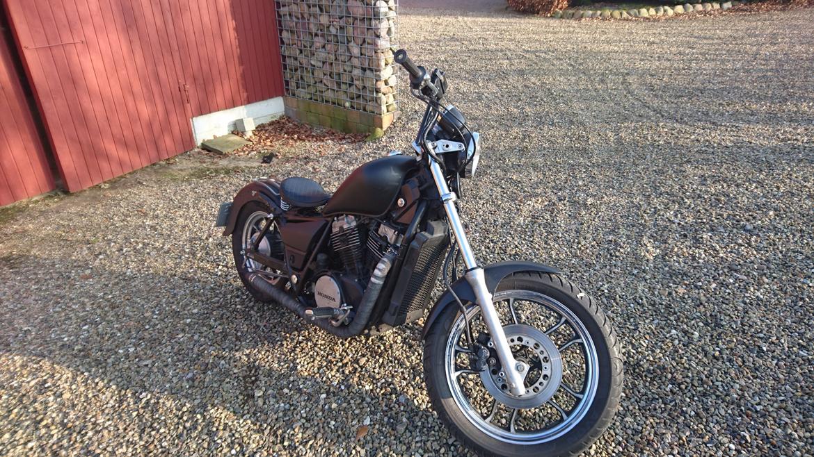 Honda VT 700 billede 1