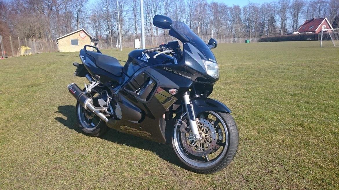 Honda CBR 600 F3½ - solgt - Det har været en lang proces MEN resultatet er bestemt fint :) billede 26