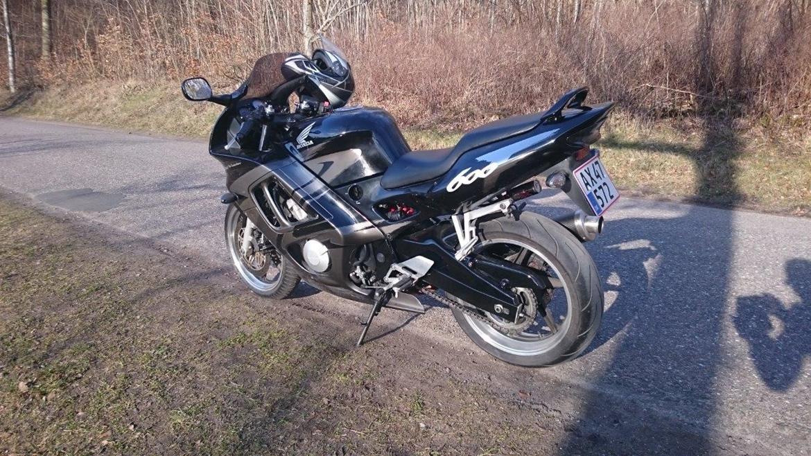 Honda CBR 600 F3½ - solgt - Je suis happi :) billede 33