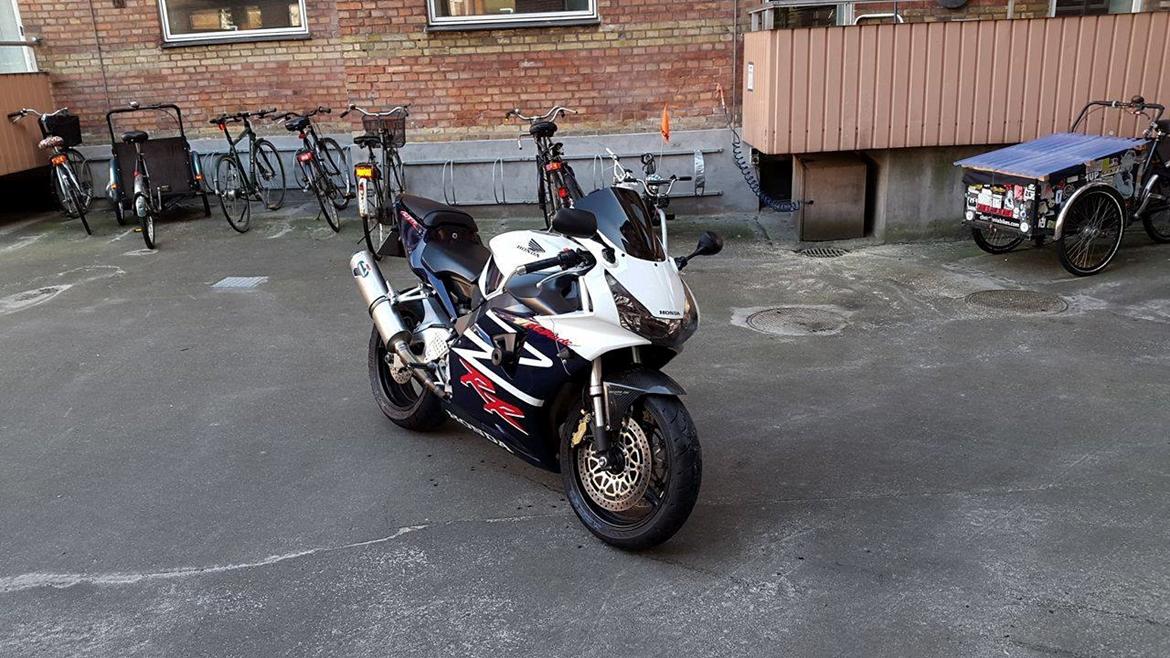 Honda cbr954rr billede 2