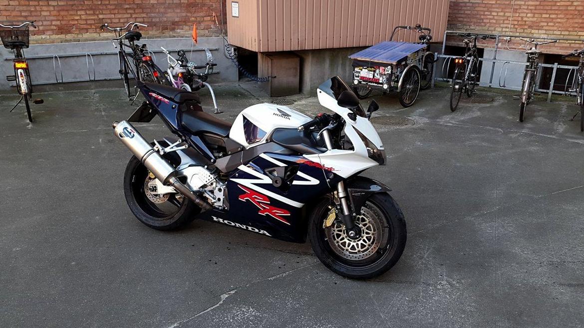 Honda cbr954rr billede 1