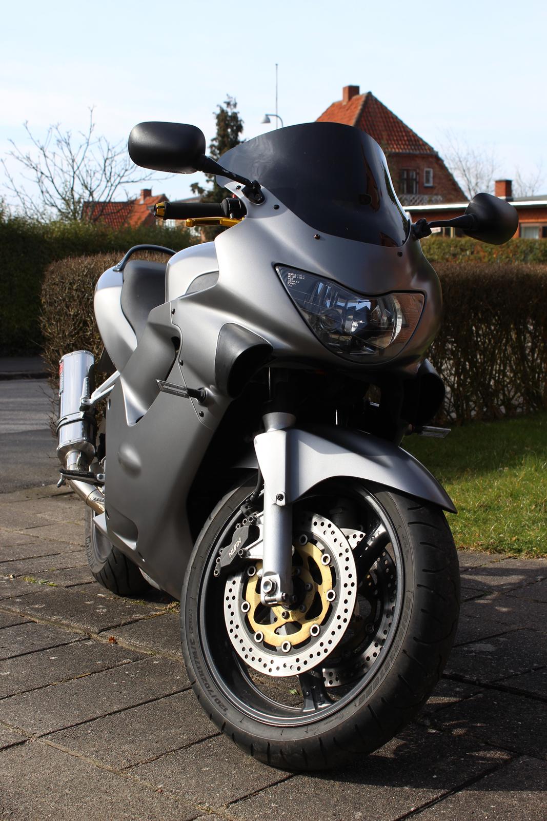 Honda CBR600F billede 2