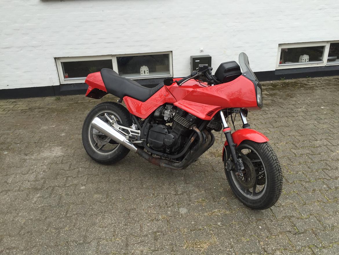 Suzuki Gsx 750 es billede 1