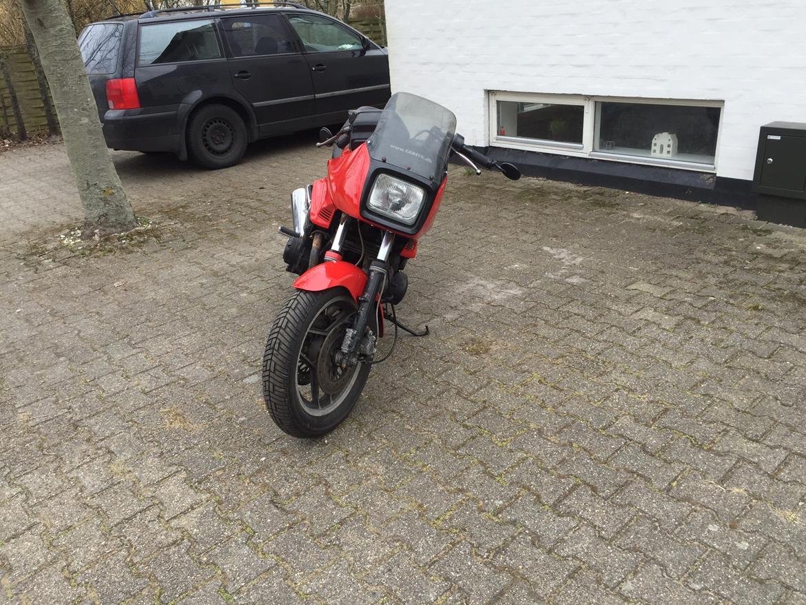 Suzuki Gsx 750 es billede 7