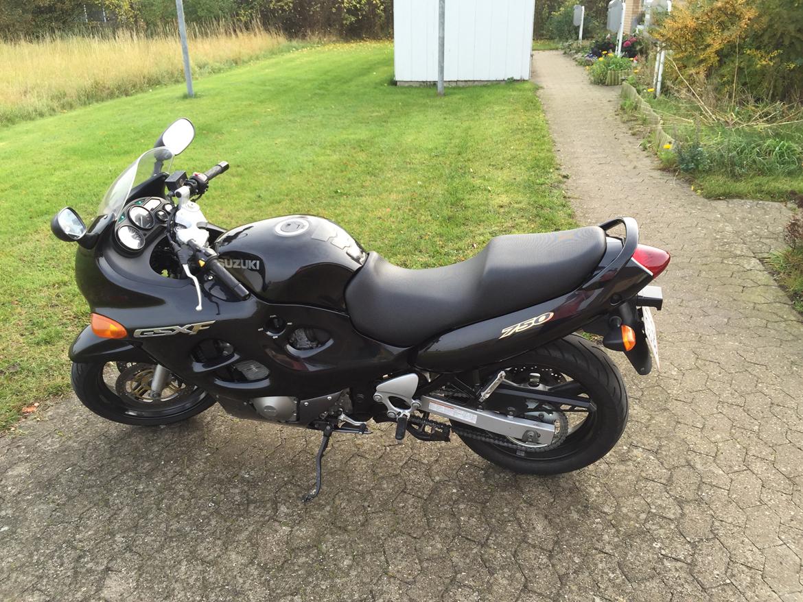 Suzuki GSX 750 F billede 10