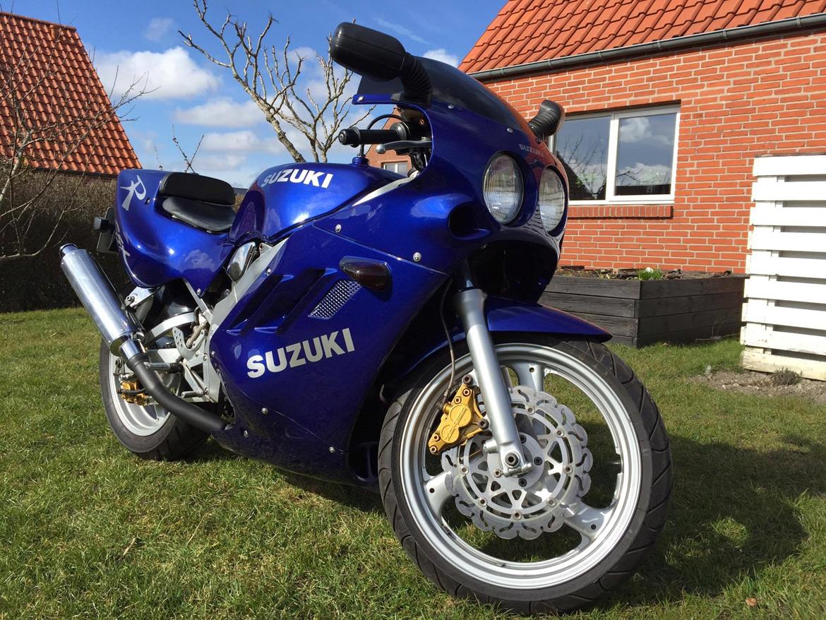 Suzuki GSXR 400R SP billede 2