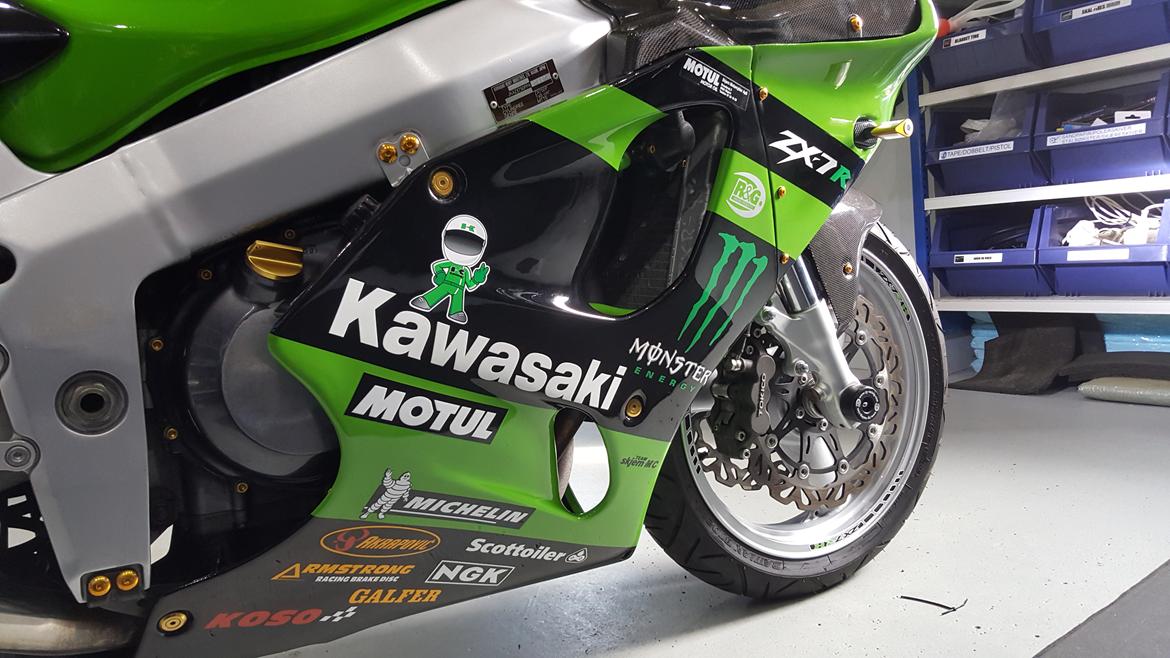 Kawasaki ZX7R (SOLGT) billede 19