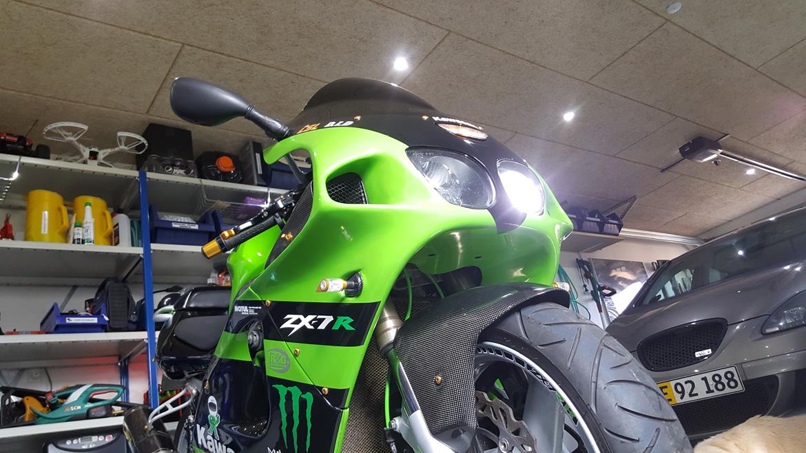 Kawasaki ZX7R (SOLGT) - Xenon Lys. billede 23