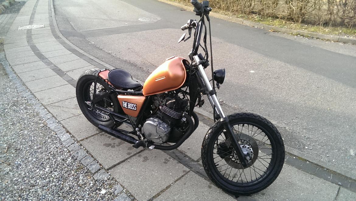 Suzuki GN 250  "THE BOSS"  BOBBER billede 2