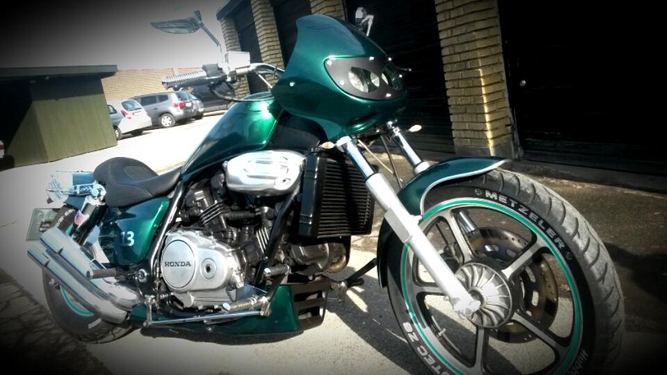 Honda VF700c SuperMagna billede 15