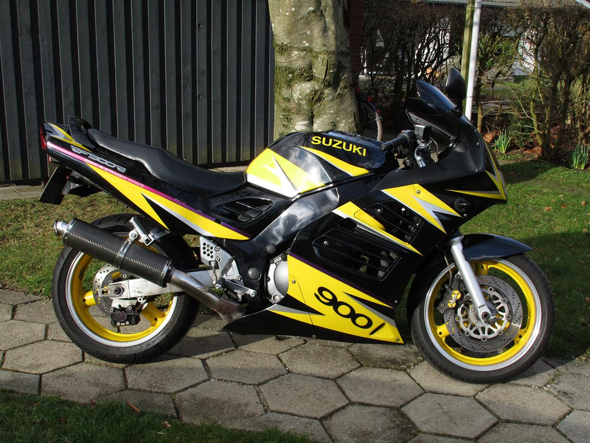 Suzuki RF 900 R billede 7