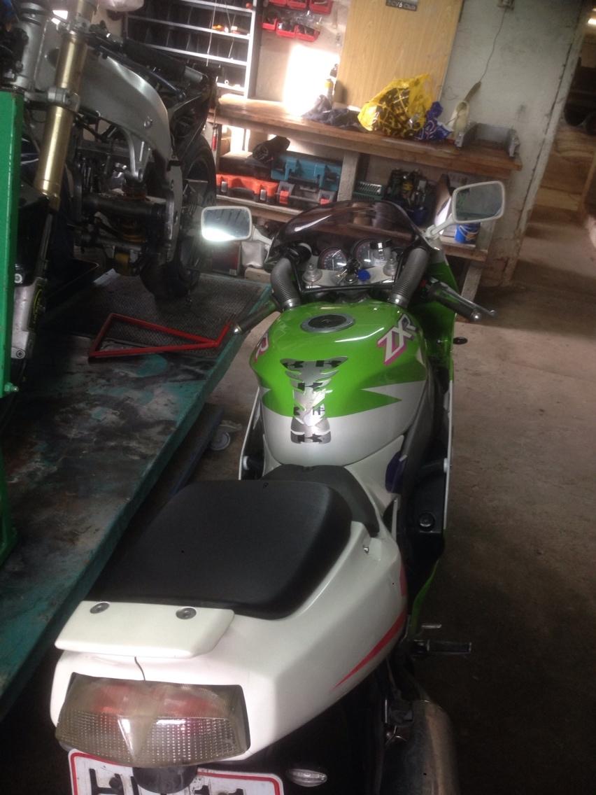 Kawasaki Zxr 400 billede 15