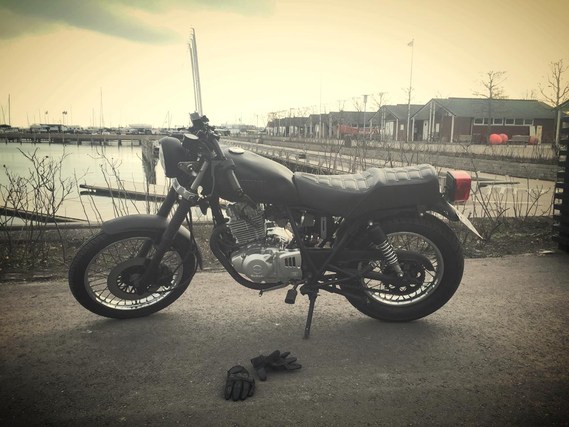 Suzuki GN 250 billede 2