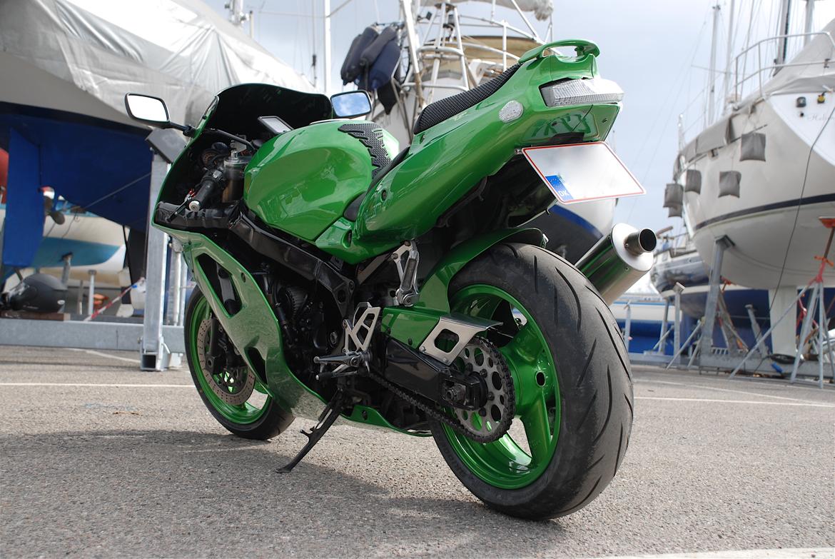 Kawasaki ZXR 750 L / ZX9-R - Integrerede blinklys i kåben FEDT- er glad for at jeg tog beslutningen at skære i kåberne. billede 5