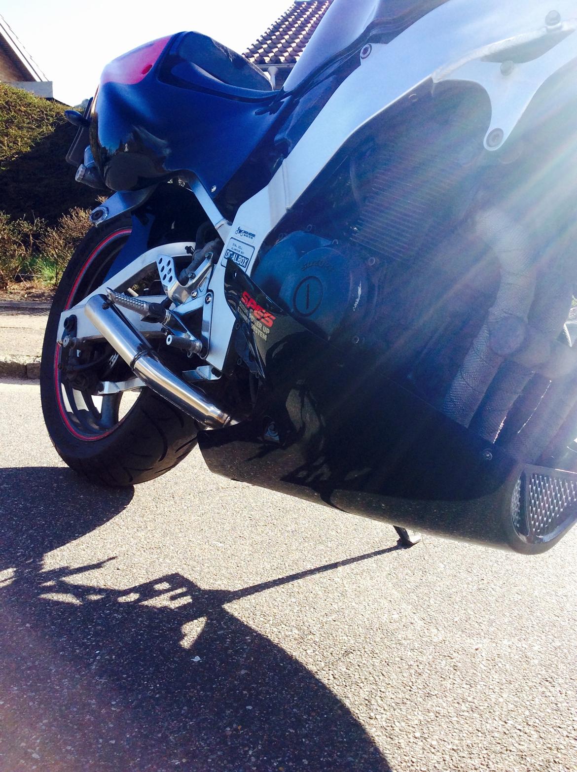 Suzuki GSX-R 400R SP billede 8