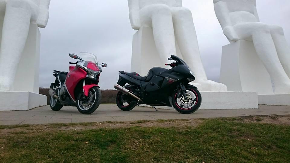 Honda CBR 1100 XX SuperBlackbird solgt - Ny og "gammel" sporsturer billede 10