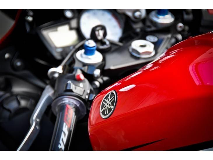 Yamaha R6 billede 14