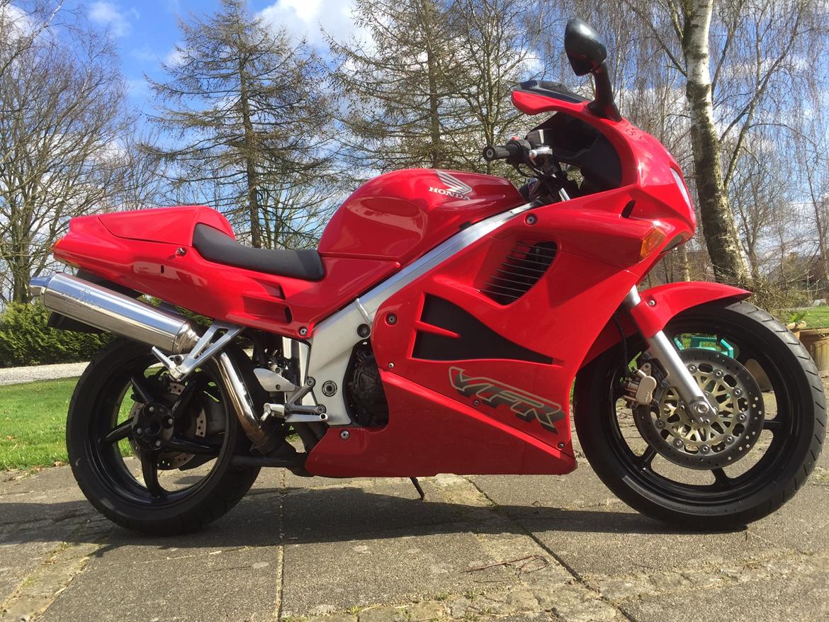 Honda VFR 750 rc36 II *SOLGT* billede 1