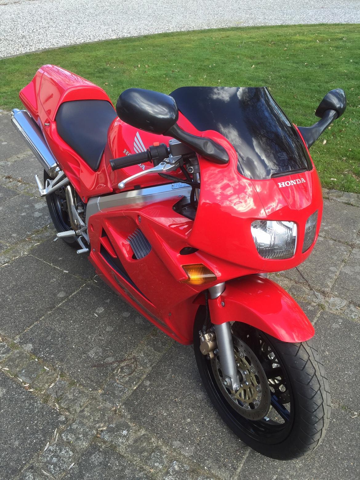 Honda VFR 750 rc36 II *SOLGT* billede 5