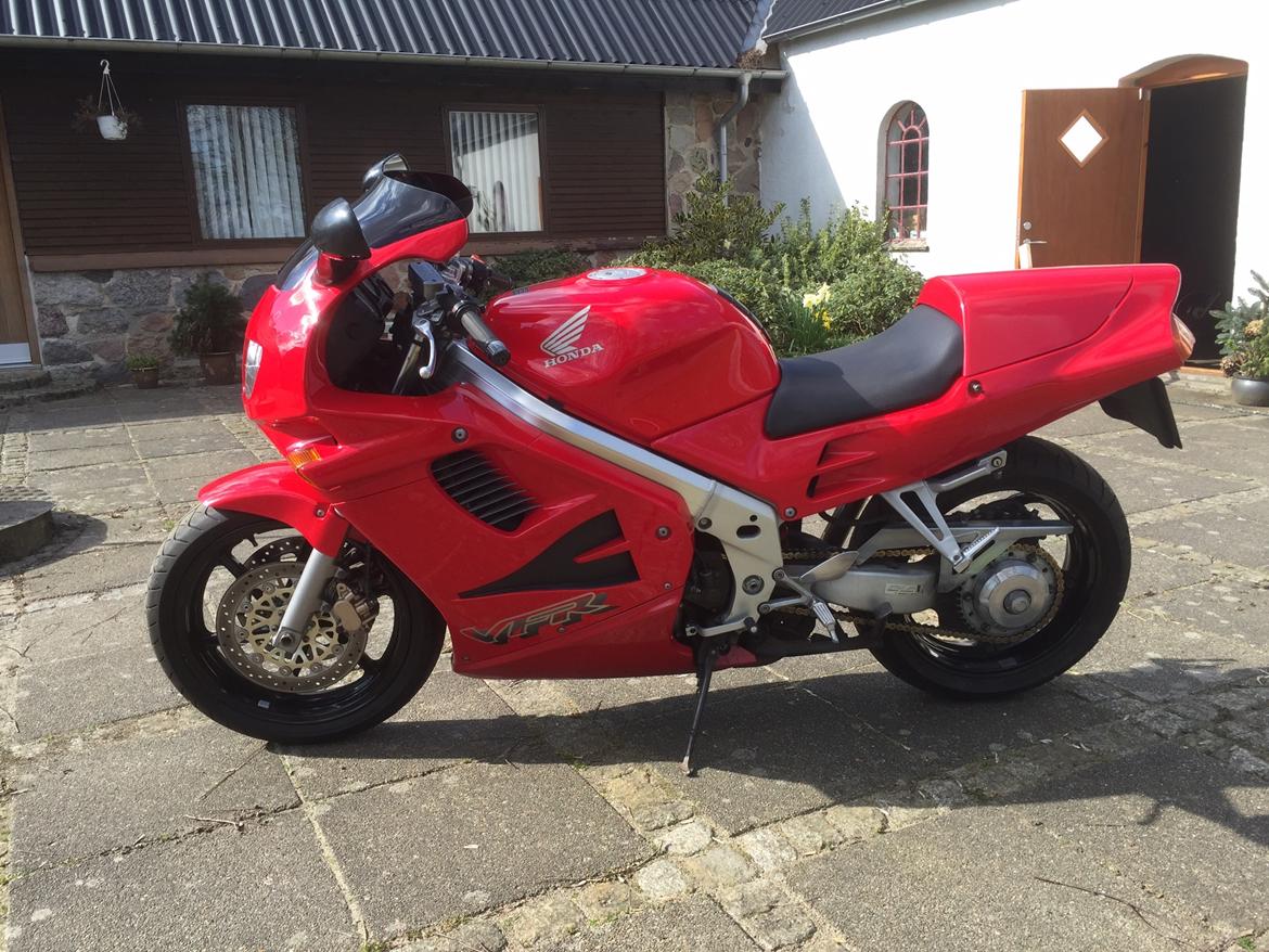 Honda VFR 750 rc36 II *SOLGT* billede 10