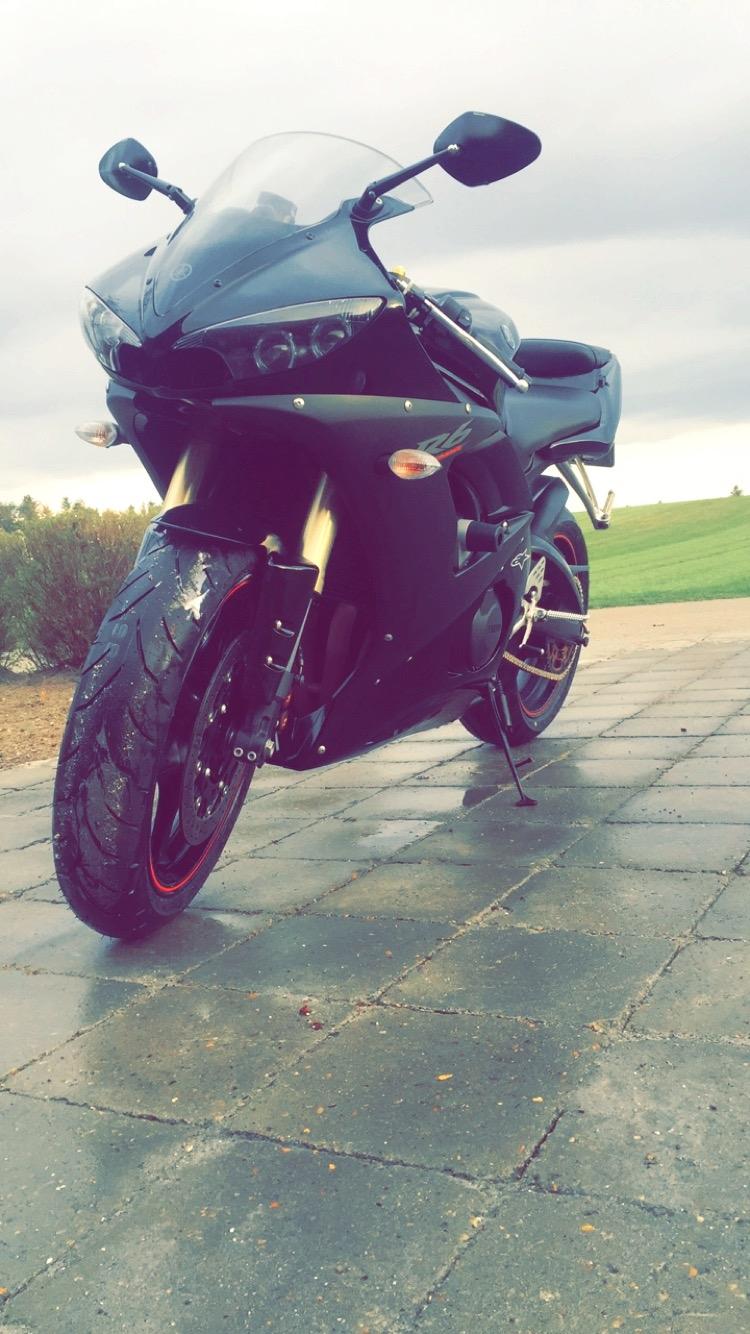 Yamaha R6 billede 2