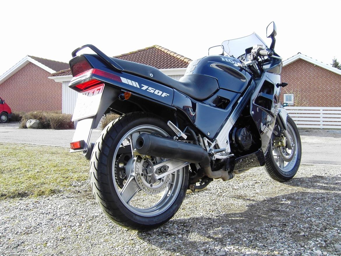 Honda VFR 750 F billede 4
