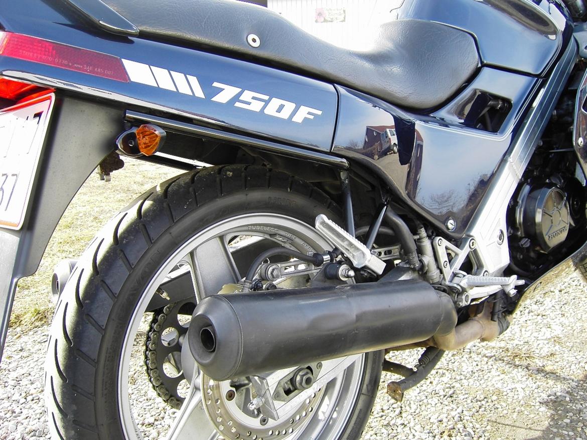 Honda VFR 750 F billede 10