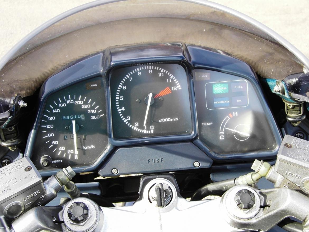 Honda VFR 750 F billede 14