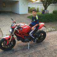 Ducati Monsterrrrr 1100 evo