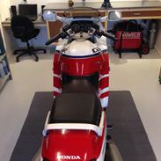 Honda Cbr 1000f sc24