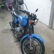 Yamaha XS 400