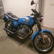Yamaha XS 400