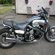 Yamaha Vmax "Carbon Edition"